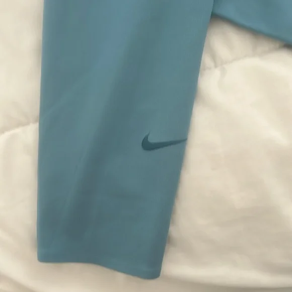 Nike leggings - Picture 3 of 3